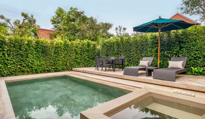 SERNITY POOL VILLA POOL UMBRELLA